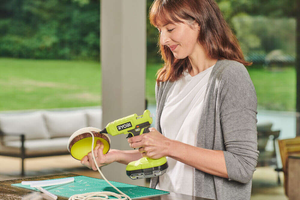 Ryobi ONE+ RGLU18-0 limpistol u/batteri