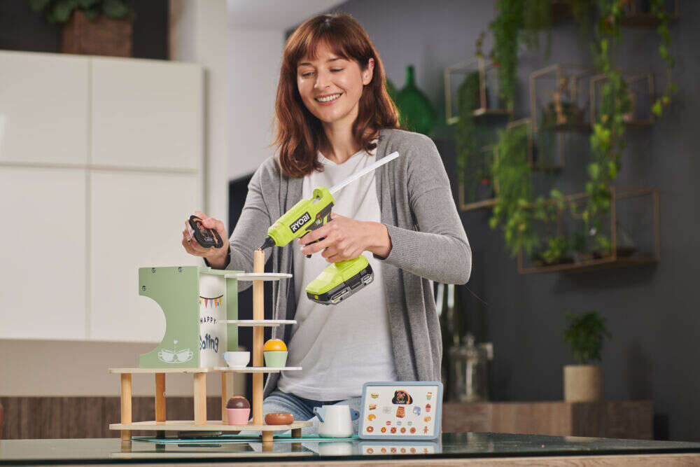 Ryobi ONE+ RGLU18-0 limpistol u/batteri