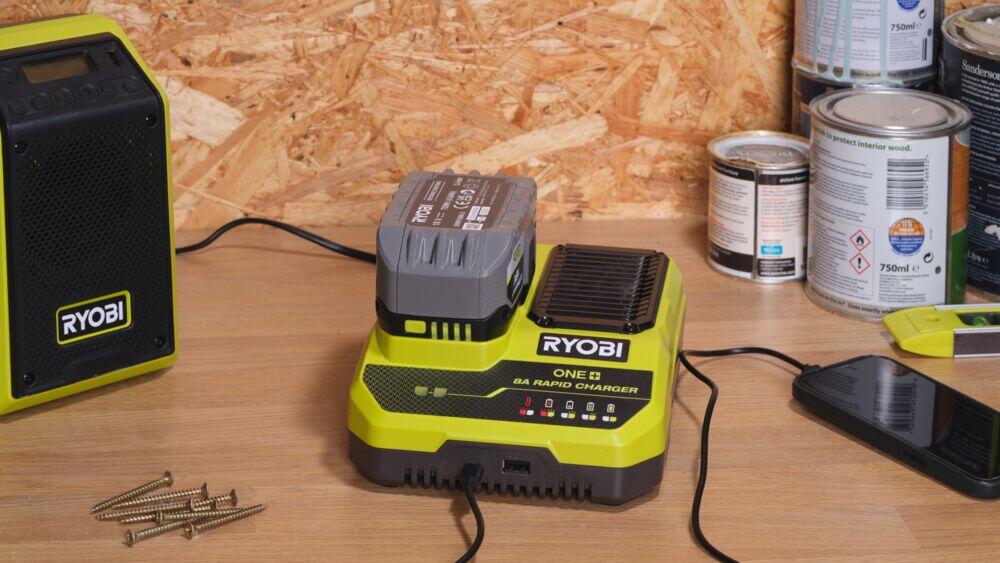 Ryobi 18V ONE+ hurtiglader