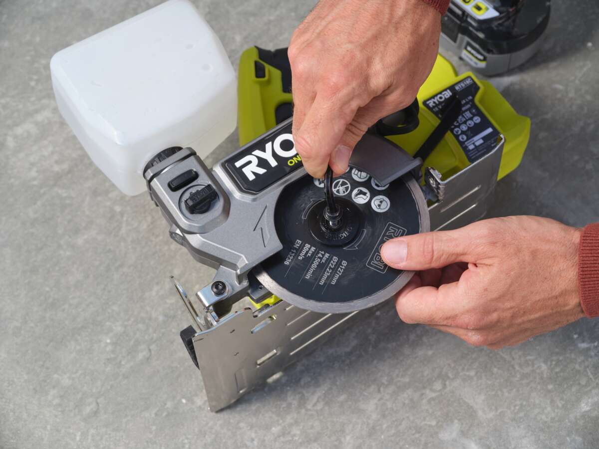 Ryobi ONE+ HP flisesag u/batteri