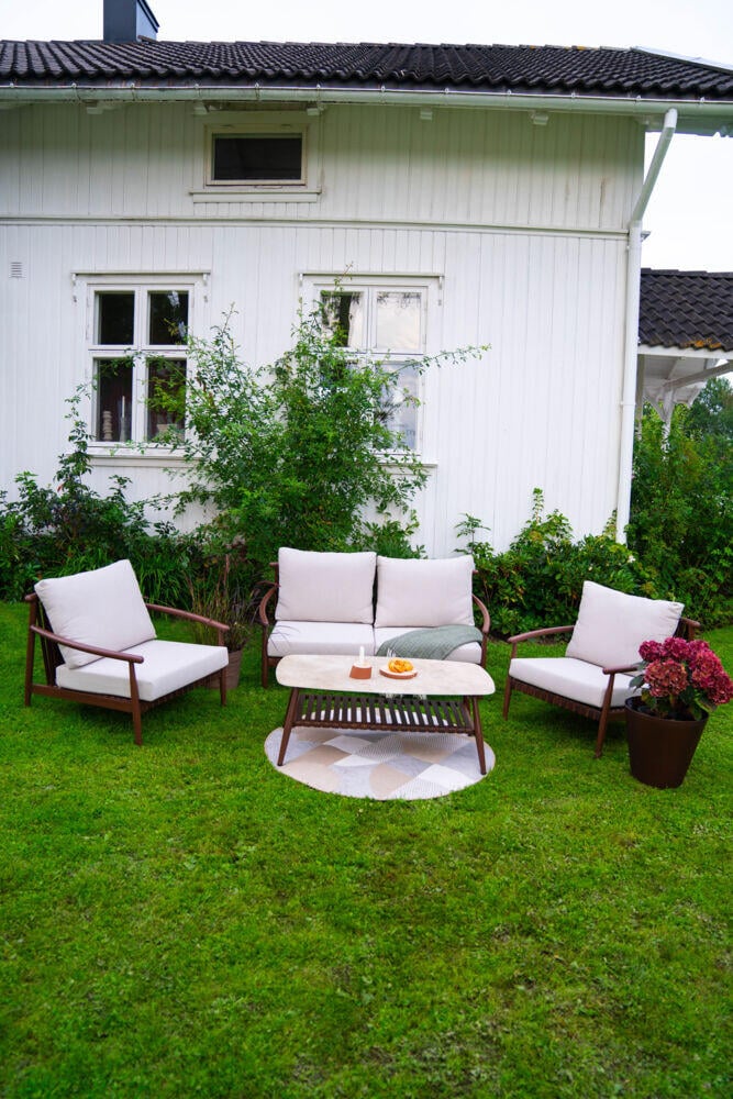 Naterial Retro sofa