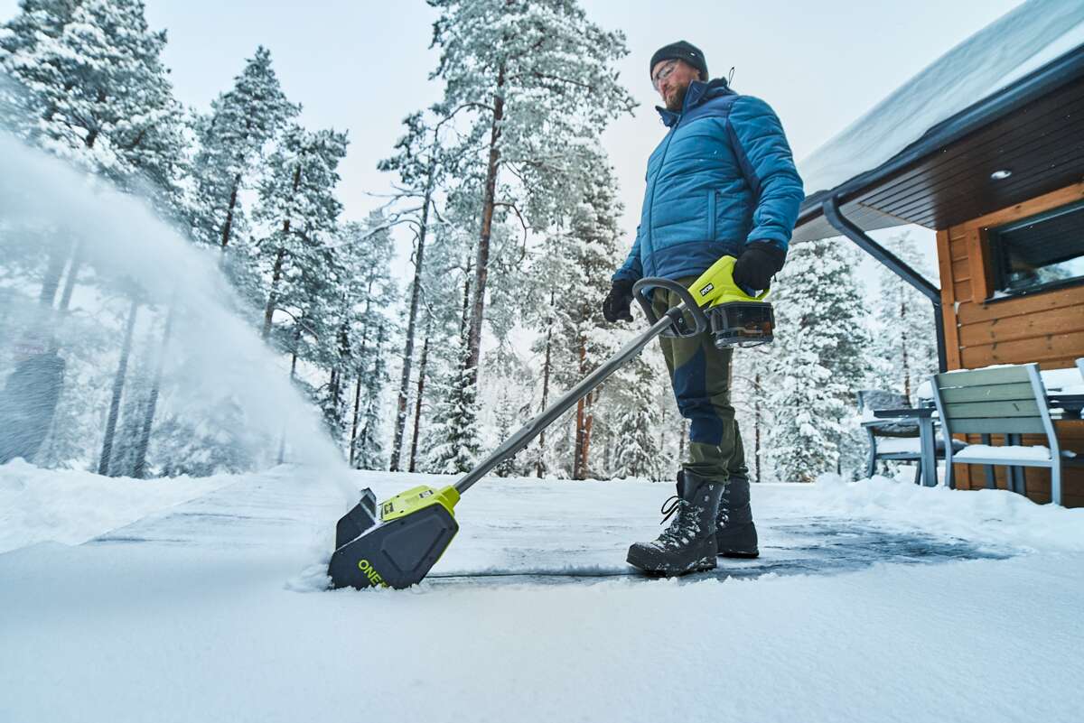 Ryobi ONE+™ RY18STA25A-140 snøslynge m/batteri