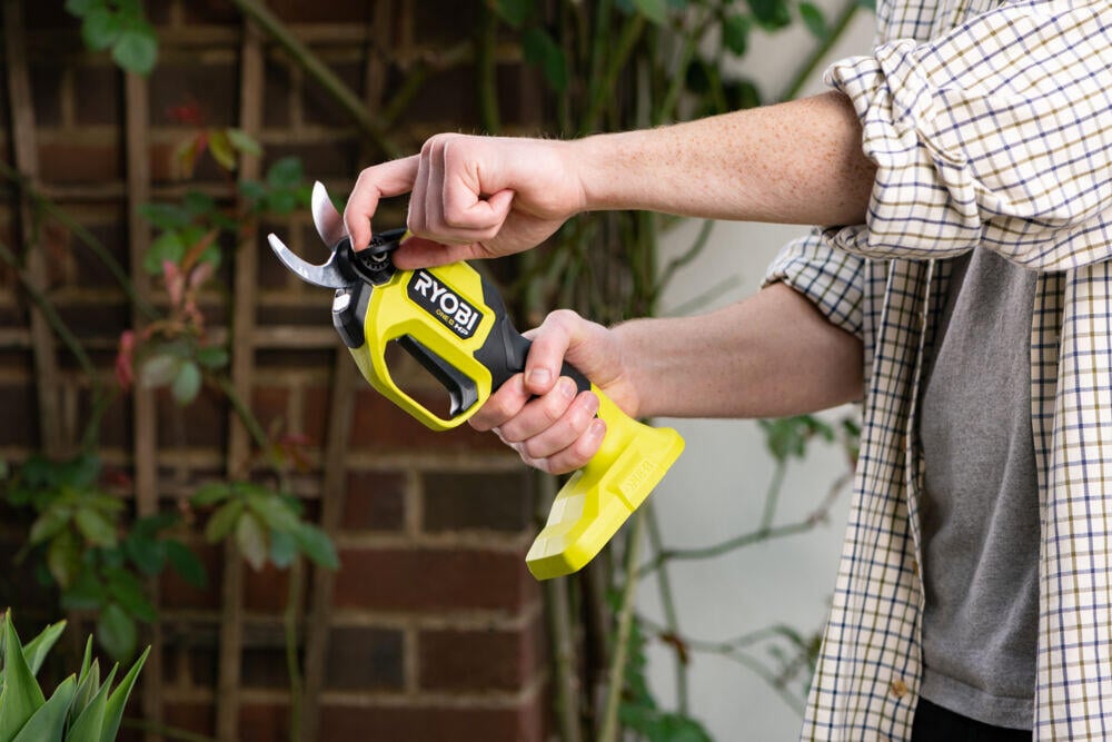 Ryobi RY18SCXA-0 grensaks u/batteri
