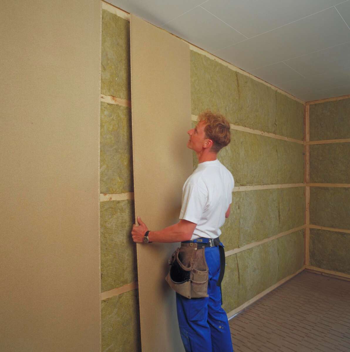 12x620x2390 mm Sponplate vegg