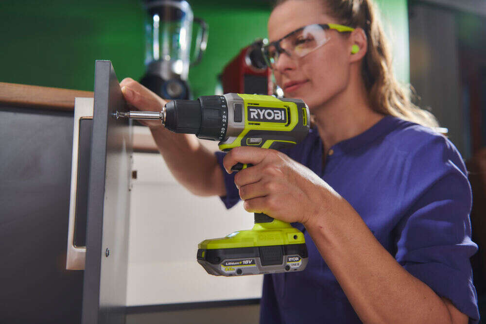 Ryobi ONE+ RDD18-2C20TAH borskrutekker kit m/2 batterier