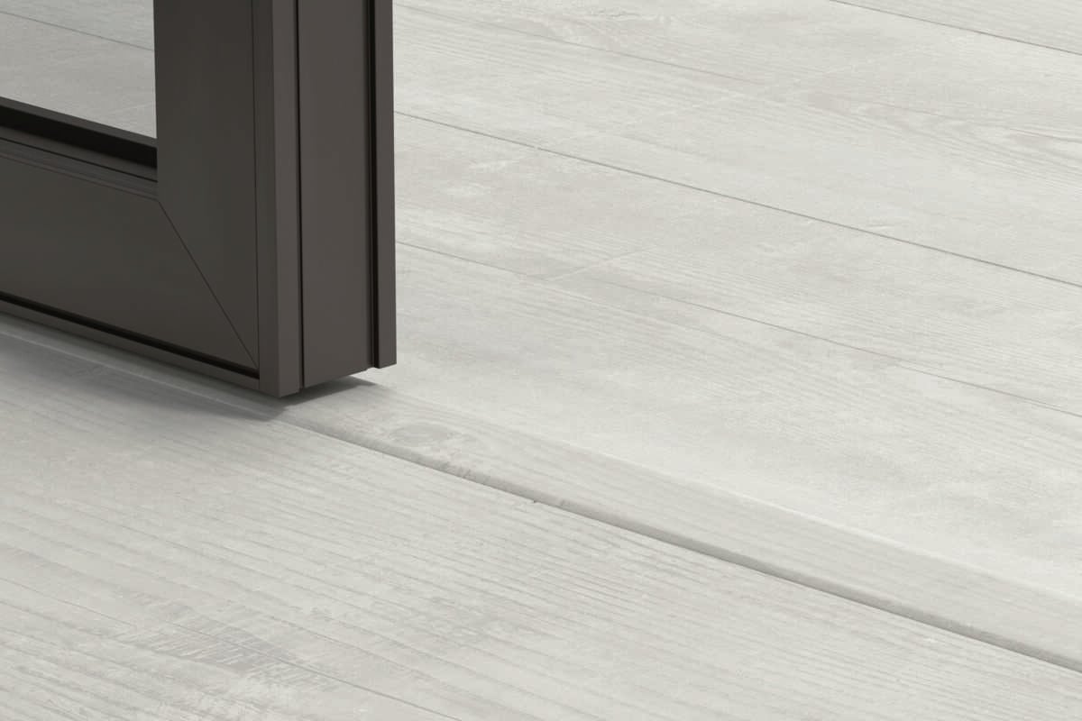 Pergo gulvlist 5-i-1 til vinylgulv