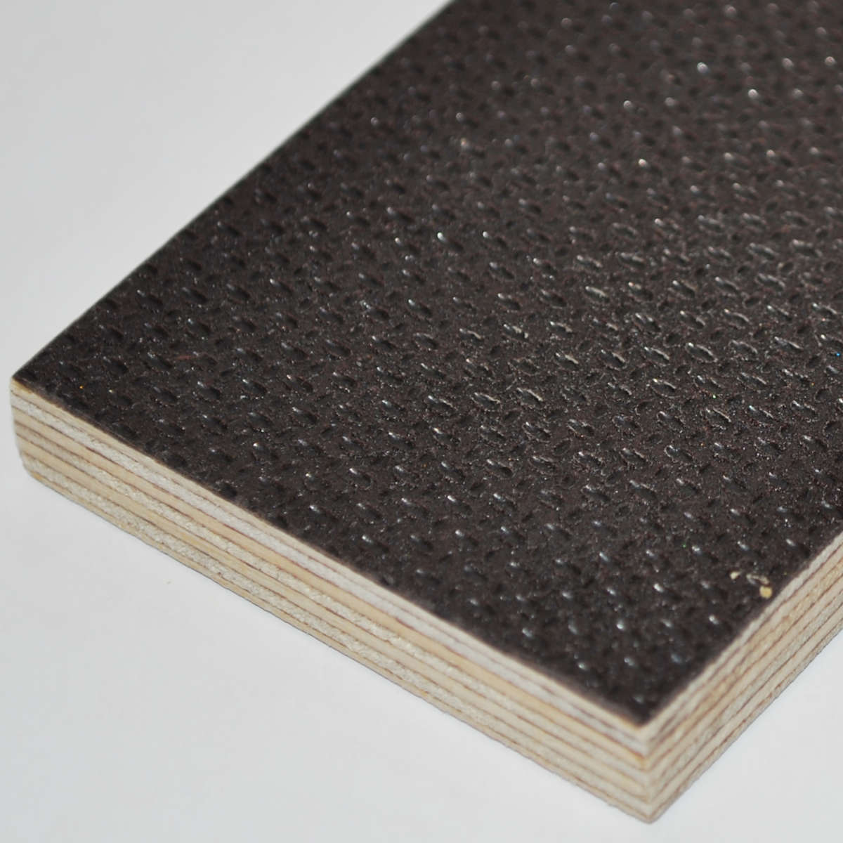 9x1500x3000Filmbelagt kryssfiner brun / wire