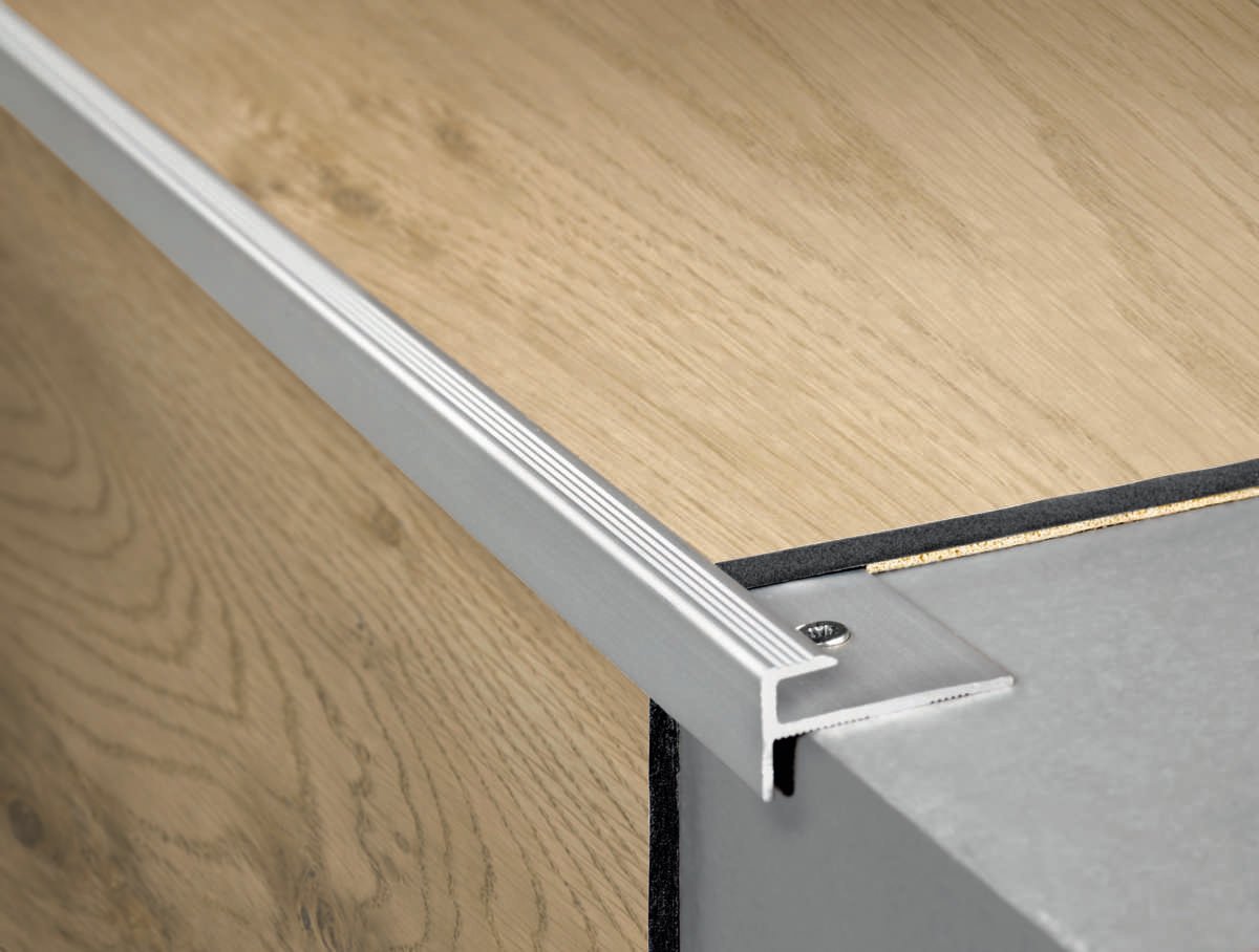 Pergo trappenese i aluminium