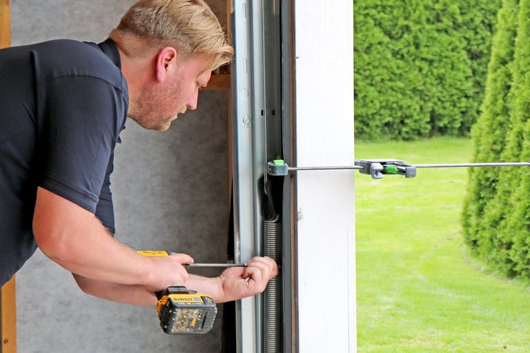 Slik monterer du garasjeport selv