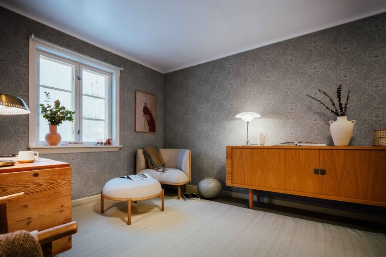 Slik legger du veggfornyer