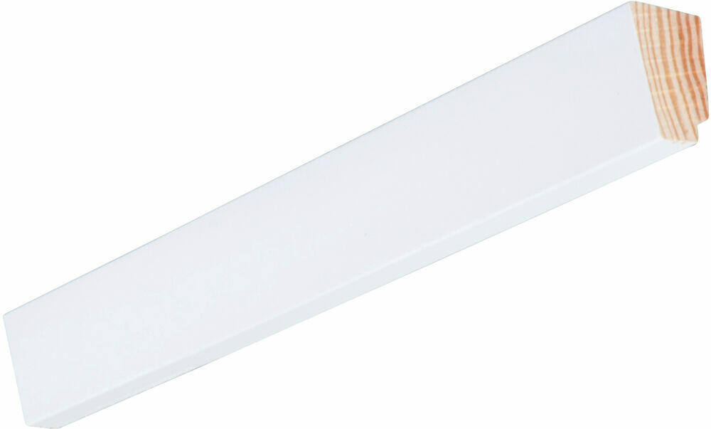 Bilde av 21x34x4400 Taklist Taklist i malt furu som skjuler overgangen mellom tak og vegg.