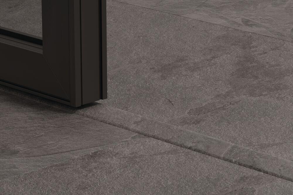 GREY SCIVARO