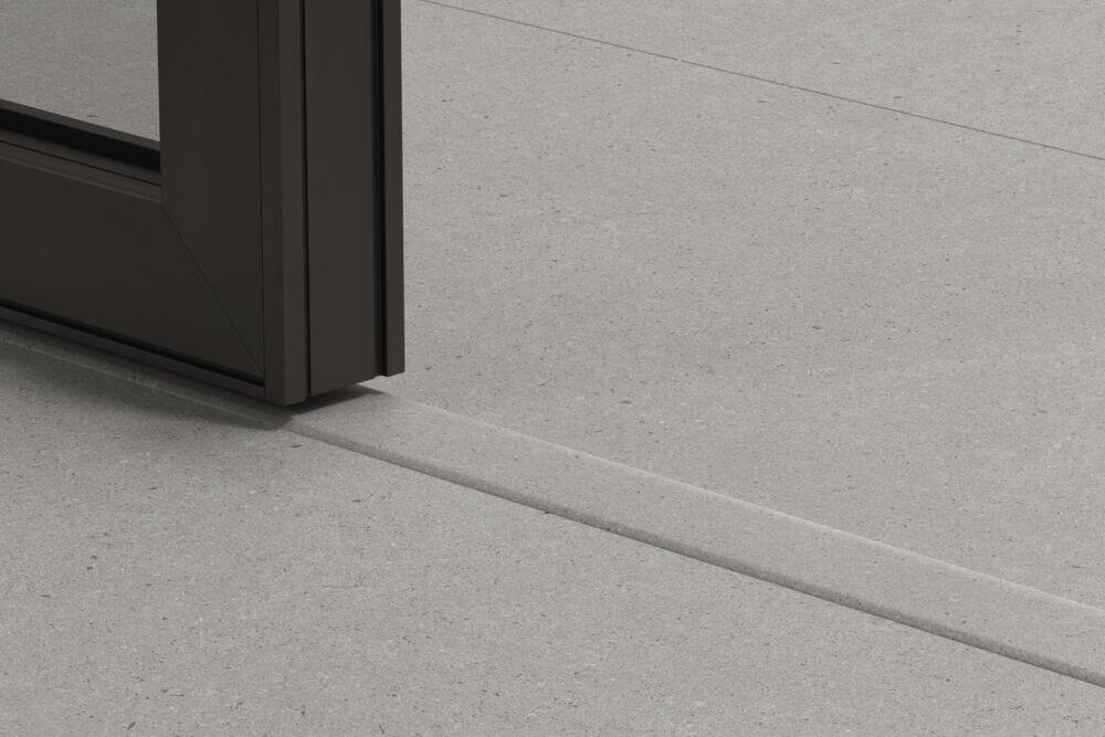 GREY MOD. MINERAL