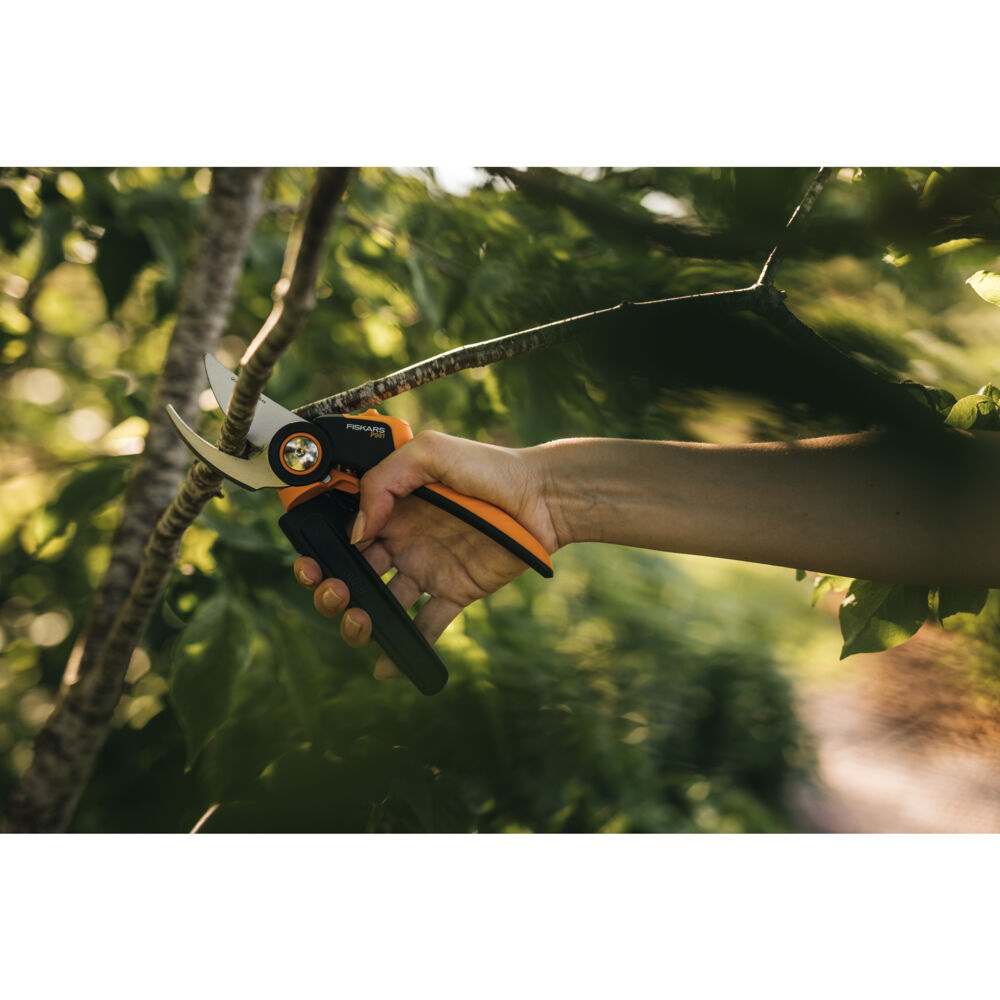 Produkt miniatyrebild Fiskars Xseries PowerGear L ss P961 beskjæringssaks